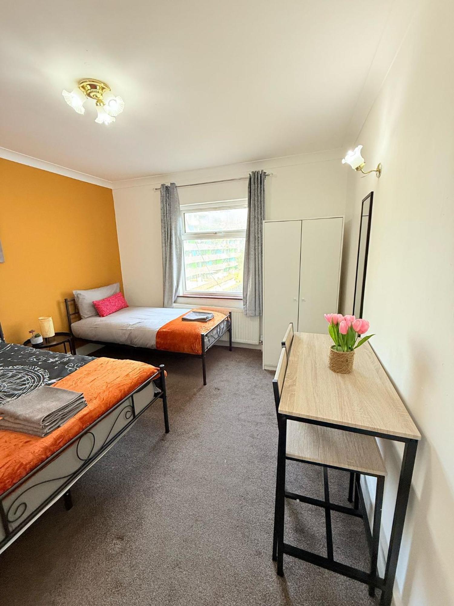 Wembley Rooms Лондон Екстериор снимка