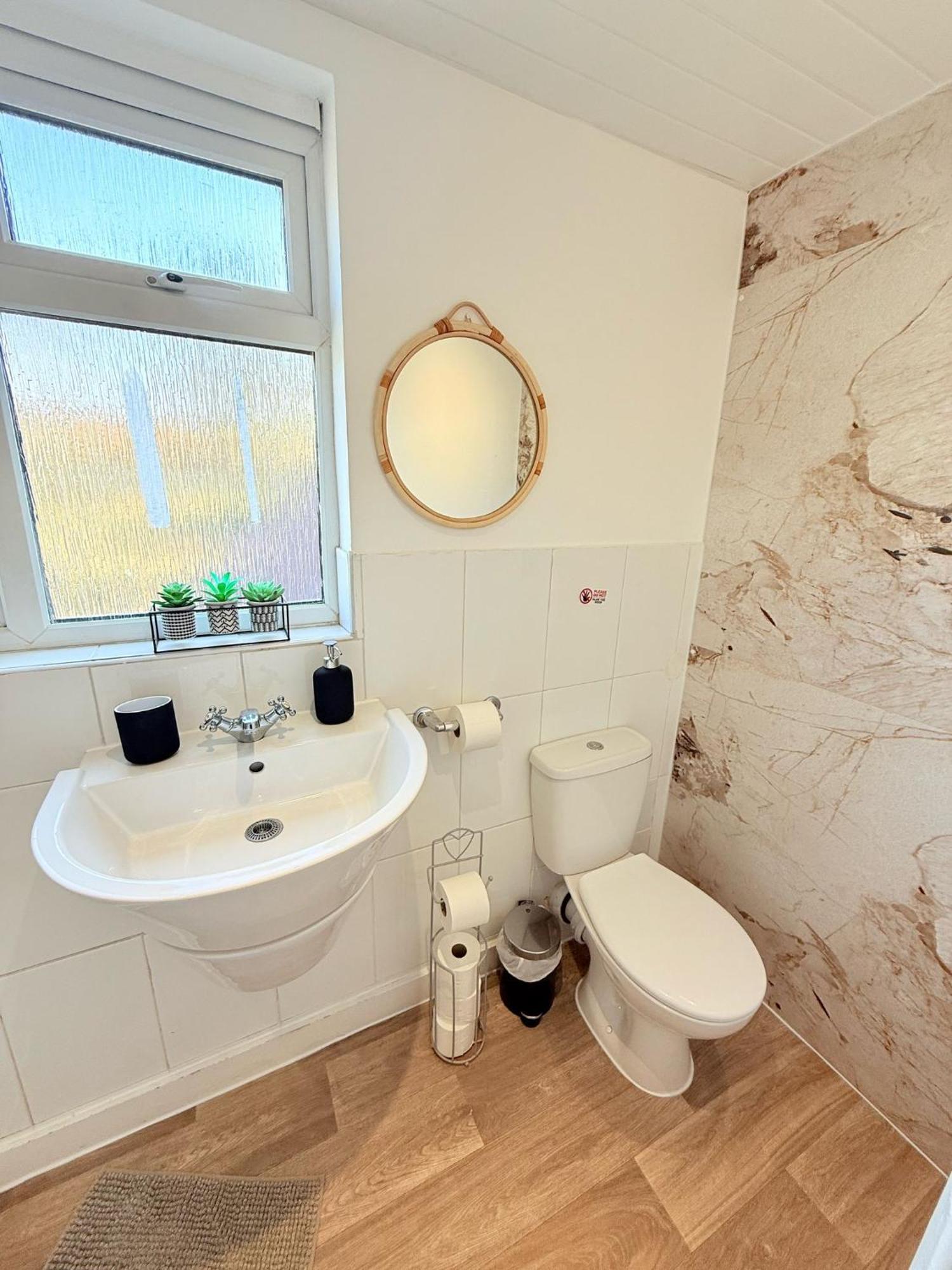 Wembley Rooms Лондон Екстериор снимка