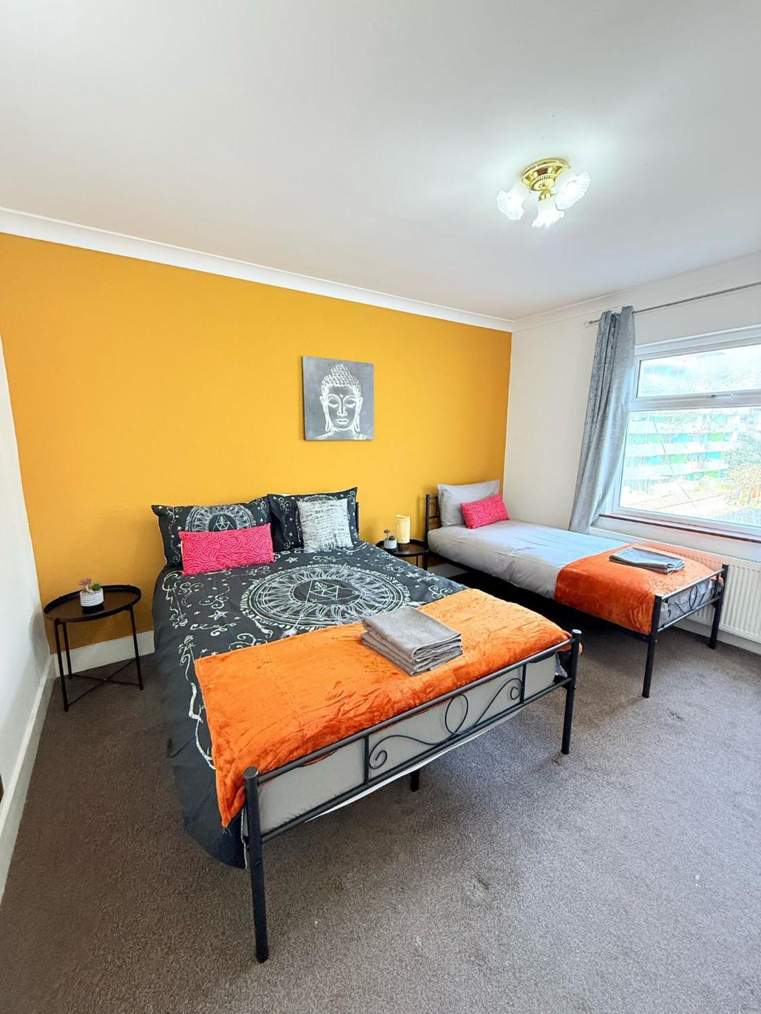 Wembley Rooms Лондон Екстериор снимка