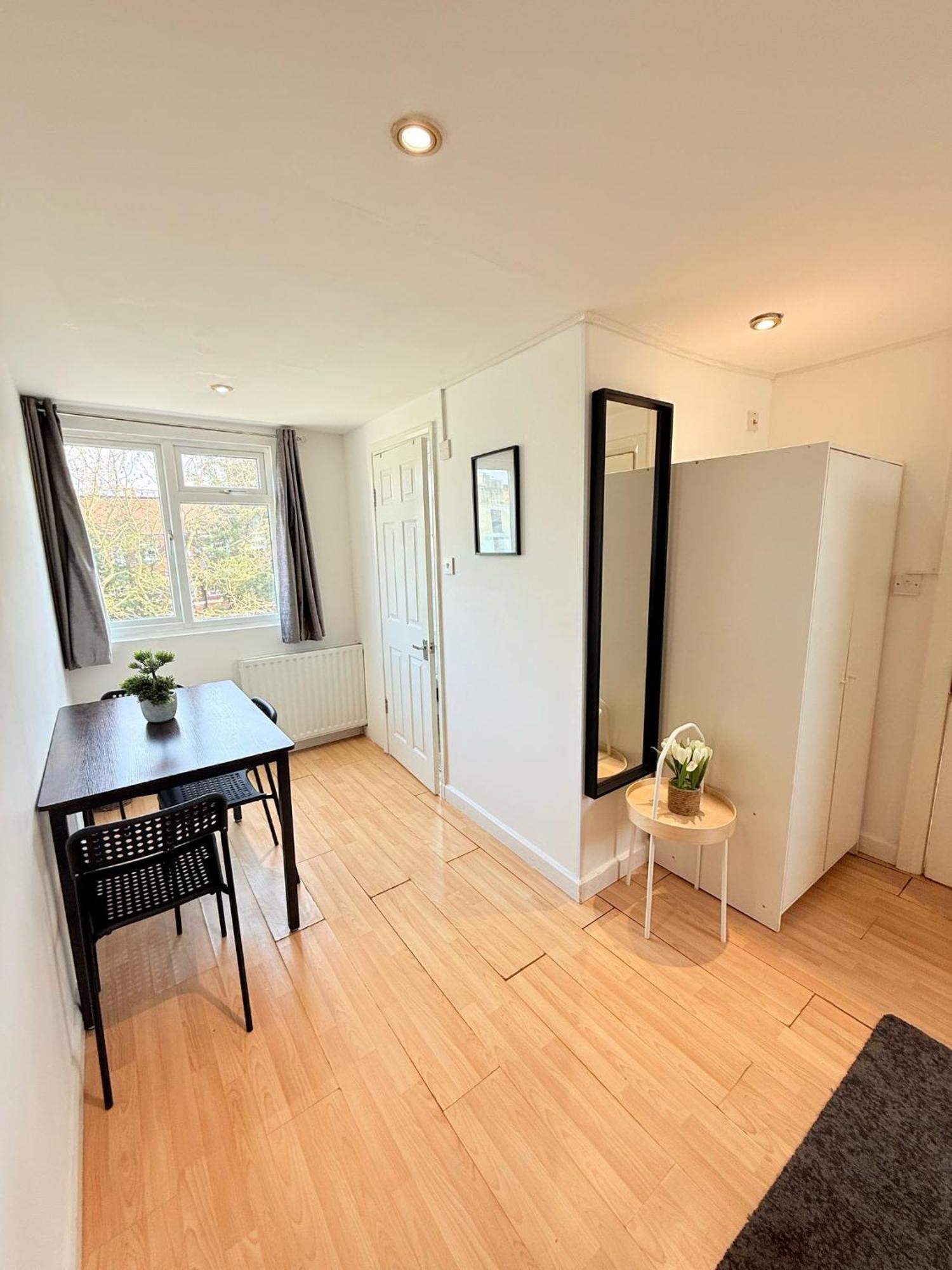 Wembley Rooms Лондон Екстериор снимка