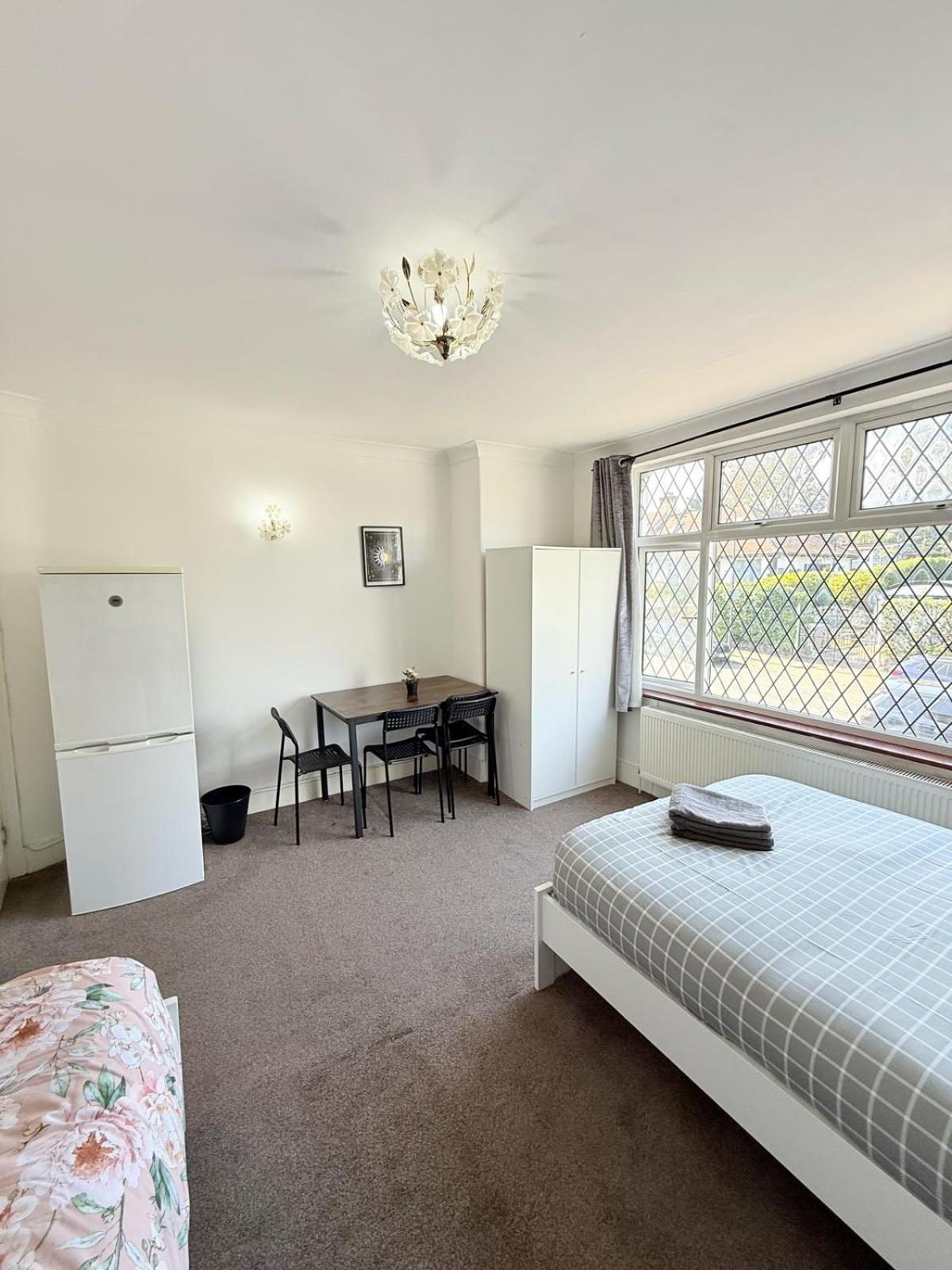 Wembley Rooms Лондон Екстериор снимка