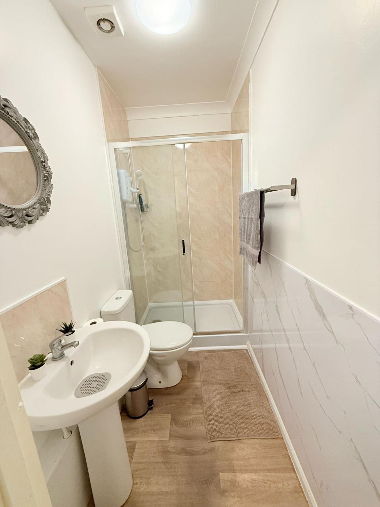 Wembley Rooms Лондон Екстериор снимка