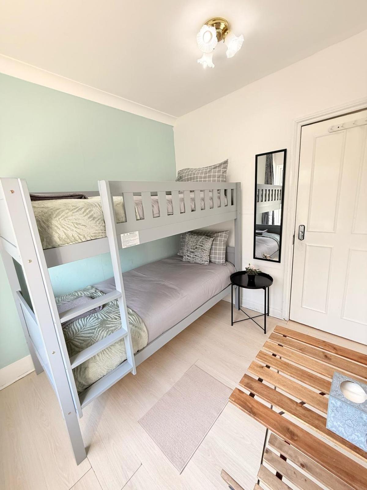 Wembley Rooms Лондон Екстериор снимка