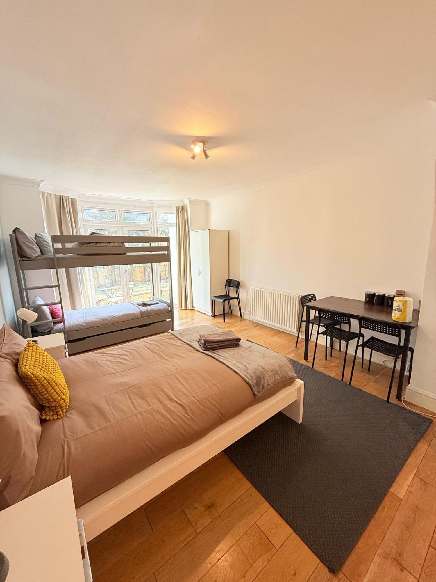 Wembley Rooms Лондон Екстериор снимка